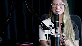 naty varga started as a model, then made hot sex videos, family was cool with it, and when she recorded with women 😏