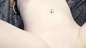 Amateur Portrait Gets Machine Fucked in a Raw Close-Up POV Session