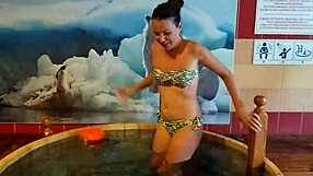 I’m flashing and touching myself in a risky public spa