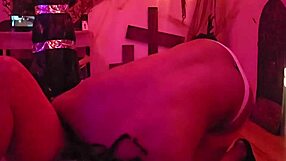 Angelg y Kuzzs follan gay interracial en Halloween con polla monstruosa