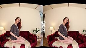 Yanks beauty Belles reaches intense orgasm through clit stimulation in 3D