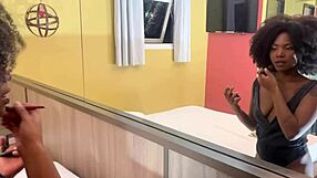 Minha primeira vez no motel com Kiara e Capoeira, teaser explícito grátis!