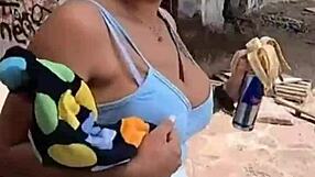 Kongkek keras di gunung dengan pasangan sebenar berisi menunjukkan nafsu luar mentah. Cakap kotor mereka panas cepat.