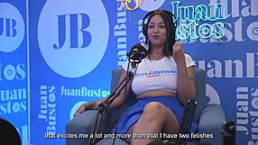 Черт, намазанная маслом латина Kataleya Ross с потрясающими сиськами скачет на вибраторе до кума на подкасте Juan Bustos!