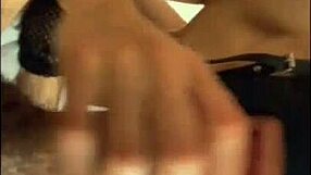 Experimenté encuentro misterioso con mujer enmascarada en escenario kink