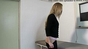 Rear end vaccination on knees