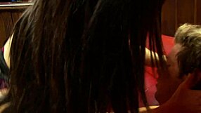 Does Tommie Jo's slit handle that thick cock?