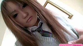 يا إلهي! تلميذة يابانية بالزي الرسمي مونا يوكي تُستخدم كلعبة نيك كاملة!