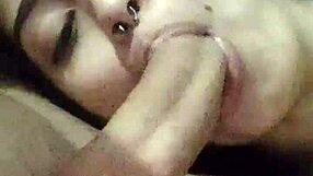 顺从妻子Debora Prado每晚睡觉前吸鸡巴