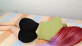 De ce mă tachinează fiica vitregă la volei cu chiloți sexy dimineața?