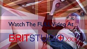 แตกเต็มหน้า นักเรียนรีดน้ำที่โต๊ะกลอรี่โฮล