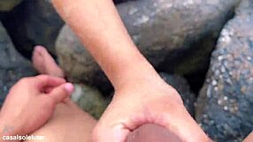 Fudendo Bem Gostoso a Loira na Prainha Branca com Paixão Latina Intensa