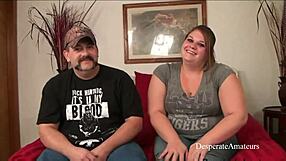 Desperata amatörer i nervös casting med milf och ung