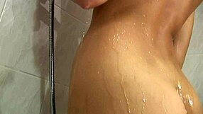 酒店大堂直奔卧室口爆吞精