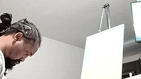 Is cubby so lovely naked?