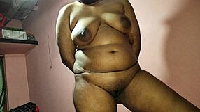 Dever Ne Hungry Bhabi Ko Bed Par Choda With Big Natural Tits