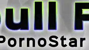 teen girls fuck in the shopping parking lot