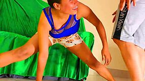 Desi ass and pussy get subtly fucked