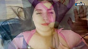 Любительская пара наслаждается грубым аналом с пышной шлюхой соседа