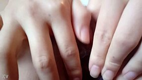 watch me open my pussy with this dildo