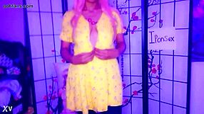 Amateur Ebony African Teen Flaunts Sexy Body for Horny Fans