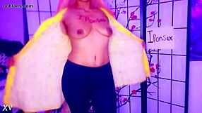 Amateur Ebony African Teen Flaunts Sexy Body for Horny Fans