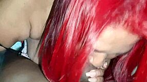 Blowjob Delizioso POV con Tette Naturali in Collant in Camera da Letto