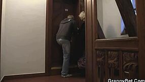 Intense phone sex chat with nude sexy partner awaits