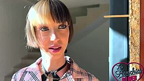 oney tatoueuse sexy ne jure que par le sexe anal