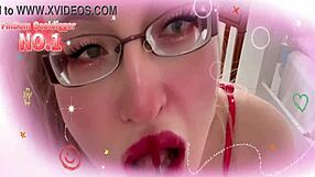 喜欢娘娘腔红唇恋物癖吗？