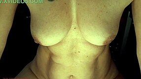 LOOK AT THIS SEXY MILF'S HAIRY PUSSY!