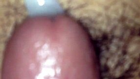 Wanita cantik Vietnam sembunyi rahsia pedas di bawah