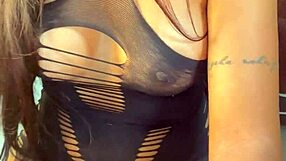 Too Hot Girl Licks Pussy In Cunilingus Masturbation!