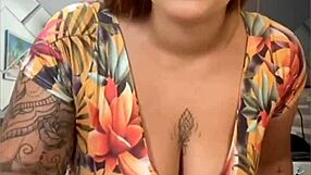 House Cleaning With Pussy Flashing!