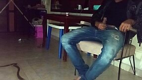 garganta profunda para pagar alquiler, no quería y al final me ahogo con su pene?