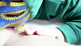 Јапанска тинејџерка 18+ у униформи постаје несташна пре школе