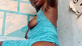 The sexiest ebony woman from Ghana performs a softcore solo