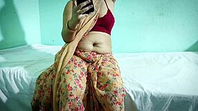 Da, băiat Desi norocos o fute pe bhabhi sexy în uniformă strâmtă