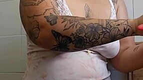 is this pregnant ass turning you on?