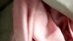 嘿，想看泰卢固阿姨的黑逼吗？