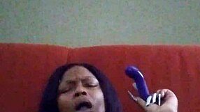 Ebony Girl Makes Herself Creamy!