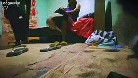 vêtements sexy on a skinny black beauty with cute skirt and stunning legs