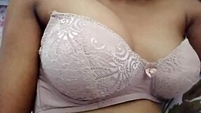 Еј, моја заносна полусестра, зашто увек желиш секс?