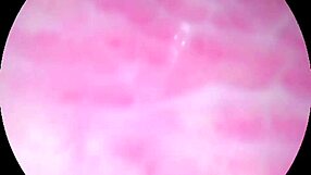 카메라가 젖은 보지 격렬한 여성 오르가즘 찍어