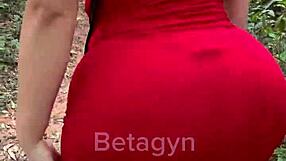 Rapidinhha Enjoys Quick Public Sex in Park with Amateur Partner