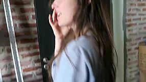 youtubers with big asses show off their curves in a casual video