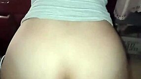 Te gustaría que se sentaran en ti en un grupo de swingers.