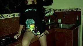 i’m slamming my pretty blonde girlfriend hard on the kitchen counter while she moans