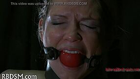 Couple inflicts pleasure on slut with wet pussy orgasm