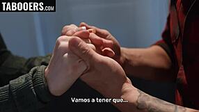 Enteada Adora Molhar o Pau do Padrasto Enquanto Cavalga de Cowgirl